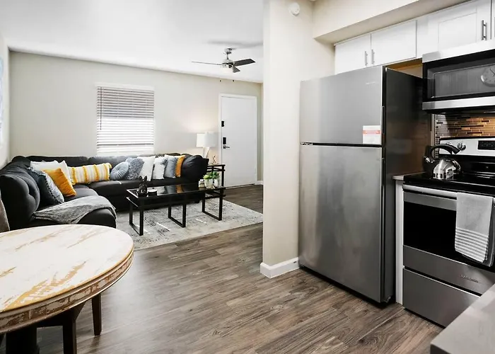 Desert Skyline Apt W/pool & Apartment
